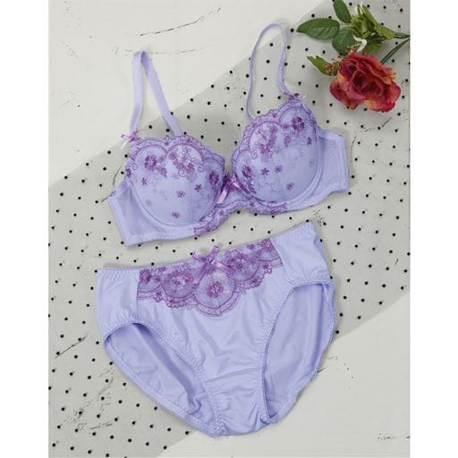 20%OFF【レディース】 花刺しゅうレースブラジャー&ショーツペア(トリンプ)(ソフトワイヤー入り・3/4カップ) ■カラー：グラスラベンダー ■サイズ：C70M, D80L, E75L, A80L