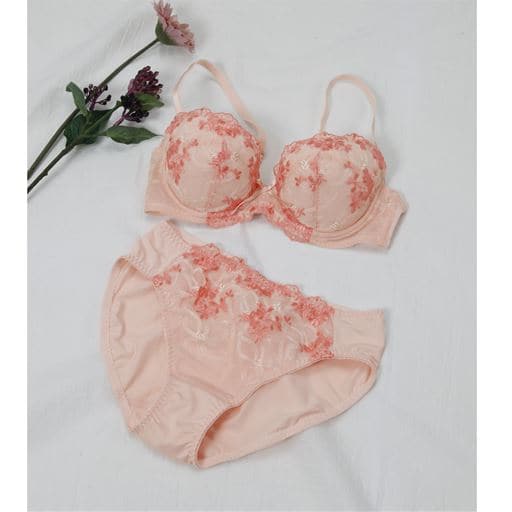 10%OFF【レディース】 ブラジャー&ショーツペア(トリンプ)(ソフトワイヤー入り・3/4カップ) ■カラー：ベビーピンク ■サイズ：D80L, E75M, E75L, E80L, A70M, A75M, A75L, A80L, B75M, B75L, B80L, C70M, C75M, C80L, D70M, D75M, D75L