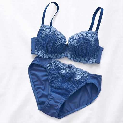 【レディース】 ブラジャー&ショーツペア(ソフトワイヤー入り・3/4カップ) - セシール ■カラー：ネイビー ■サイズ：A65M, A70M, A75M, A80L, B65M, B70M, B75M, B75L, B80L, C65M, C70M, C75M, C75L, C80L, D65M, D70M, D75L, D80L, E70M, E75L, E80L