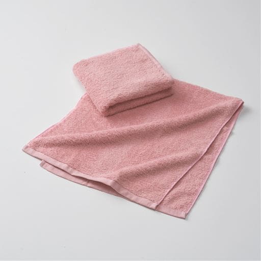 洗濯脱水するだけですぐ乾くタオル(同色2枚組) - セシール ■カラー：ピンク ■サイズ：フェイスタオル(横80×縦34cm),バスタオル(横120×縦60cm),ハンガーバス