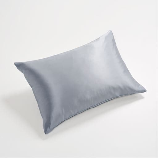  シルク100%枕カバー ■カラー：シルバー ■サイズ：L(63×43cm)