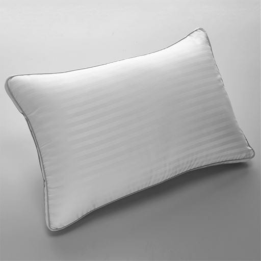 ホテル感覚の洗える枕 - セシール ■カラー：ホワイト ■サイズ：L(60×40×マチ幅3cm)