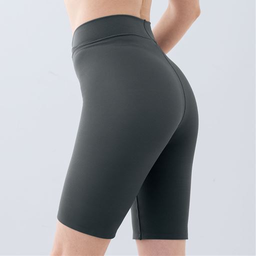 63%OFF【レディース】 さらっと心地良くはけるすっきりロングパンツ (ミディアムソフトタイプ)(股下約16cm) - セシール ■カラー：チャコールグレー ■サイズ：M