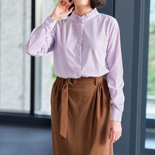 49%OFF【レディース大きいサイズ】 【ぽっちゃりさんサイズ】フリル衿ブラウス(UVカット・抗菌防臭・吸汗速乾) グラマー用サイズ有(胸のサイズで選べる) ■カラー：ソフトラベンダー ■サイズ：5L,3L+(F・Gカップ相当),5L+(F・Gカップ相当),6L+(F・Gカップ相当)