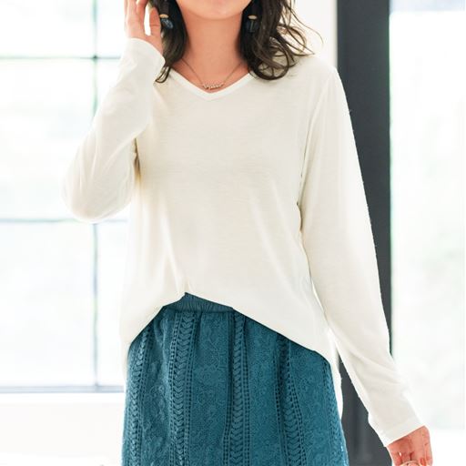 50%OFF【レディース大きいサイズ】 Vネックプルオーバー - セシール ■カラー：アイボリー ■サイズ：L,LL,3L,4L,5L