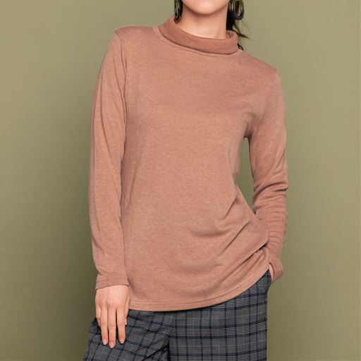 50%OFF【レディース大きいサイズ】 タートルネックTシャツ(吸湿発熱・消臭)(日本製) - セシール ■カラー：ベージュ ■サイズ：LL,3L
