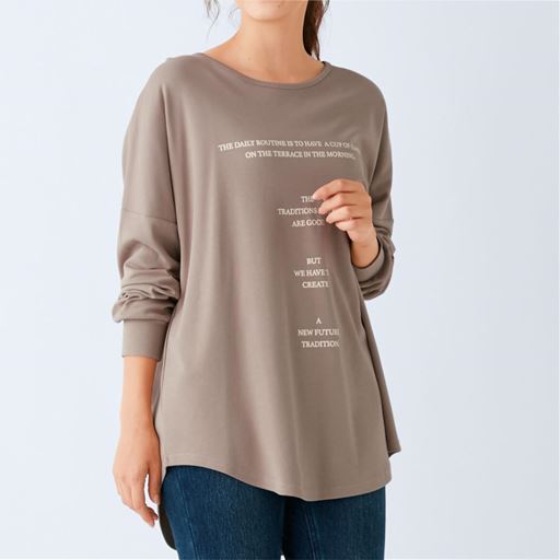 40%OFF【レディース大きいサイズ】 【ぽっちゃりさんサイズ】ドロップショルダープリントTシャツ(ゆったりサイズ)(綿100%) ■カラー：グレージュ ■サイズ：L-LL,3L-4L,5L-6L