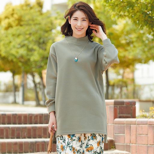 【レディース】 裏起毛ゆったり小顔見せチュニック ■カラー：オリーブ ■サイズ：M,L,LL