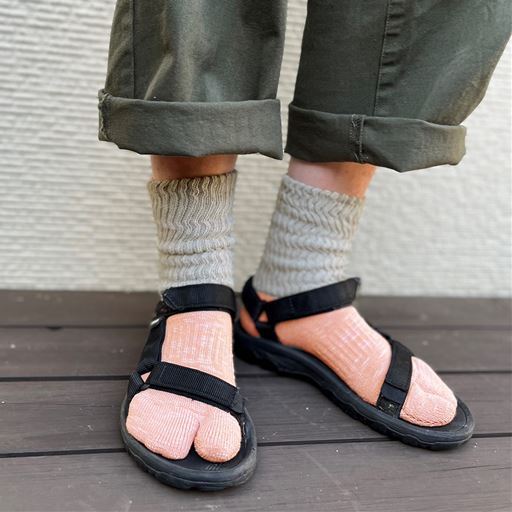 ＜セシール＞【レディース】 冷えないムレない和紙の足袋靴下(日本製) ■カラー：ピンク系 ■サイズ：23〜25