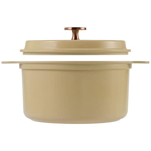 ＜セシール＞ オーブンで使える軽量無水調理鍋(IH対応) ■カラー：イエロー ■サイズ：18cm20cm