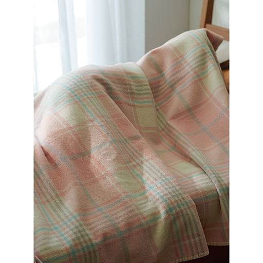 やわらかウール毛布 - セシール ■カラー：ピンク グリーン イエロー ブルー ■サイズ：シングル(140×180cm)
