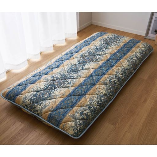 ＜セシール＞ ボリューム7層敷き布団 ■カラー：ブルー ■サイズ：ダブル(140×210cm)中わた・中芯量6.7kgセミダブル(120×210cm)中わた・中芯量5.7kg