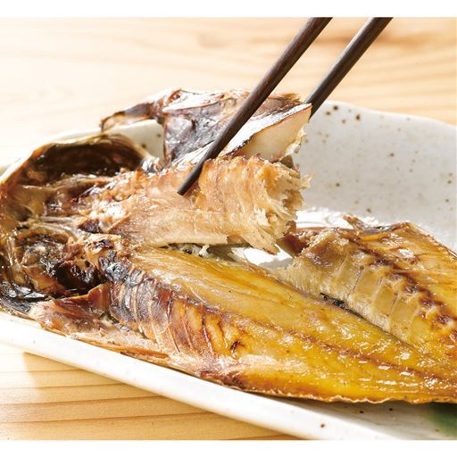 ＜セシール＞ 骨まで食べられる焼き魚(2種類8袋入り) - セシール