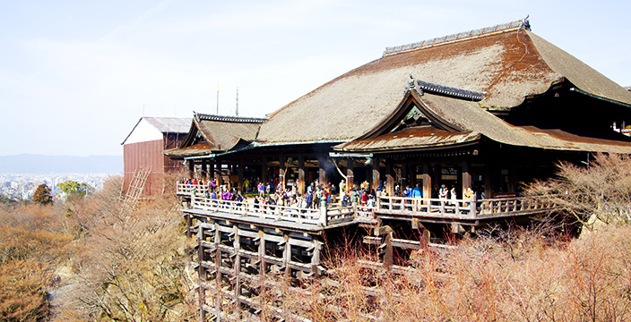 想い出とお土産をいっぱいつめる 修学旅行バッグはこう選ぶ