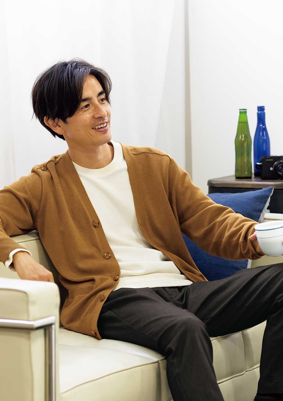 上品な見た目なのに寛げる!快適さ『部屋着級』の裏起毛スラックス