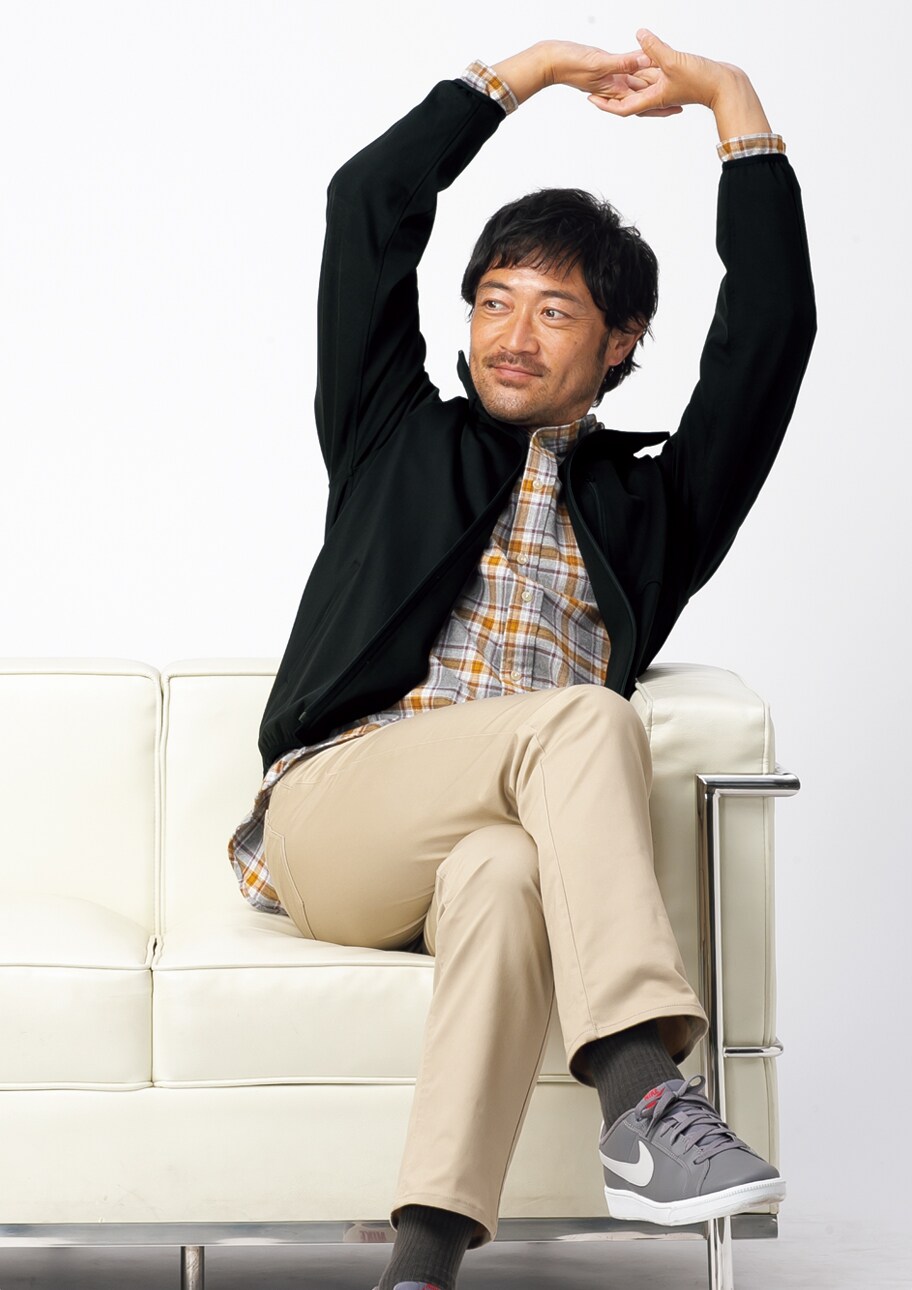 寛ぎ時間にもぴったりのストレッチブルゾン