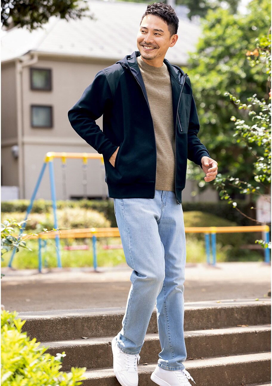楽ちんパーカなのに『撥水』だから雨の日も気兼ねなく着られるパーカ