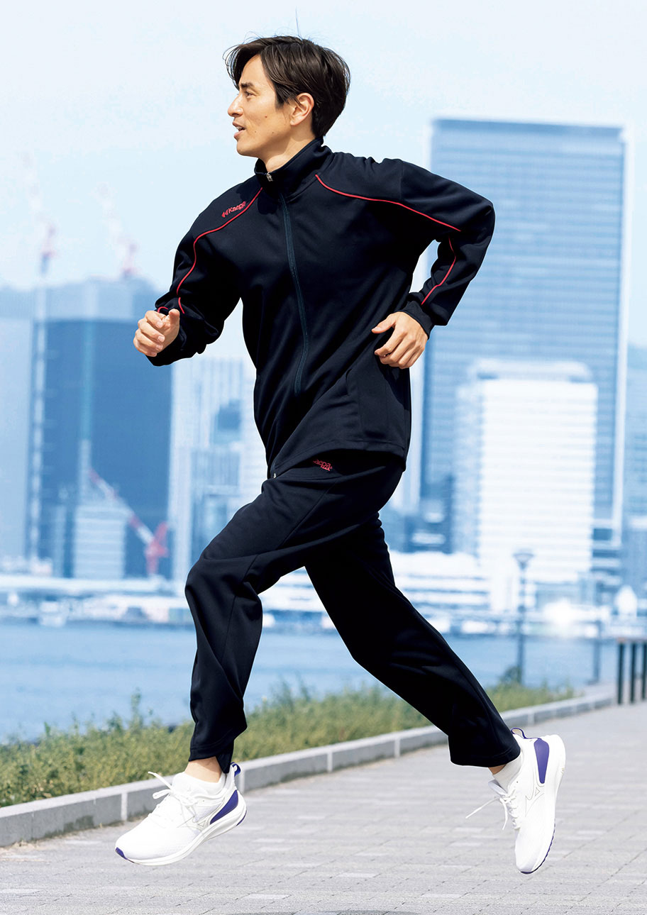 毎日のトレーニングに活躍するジャージスーツ