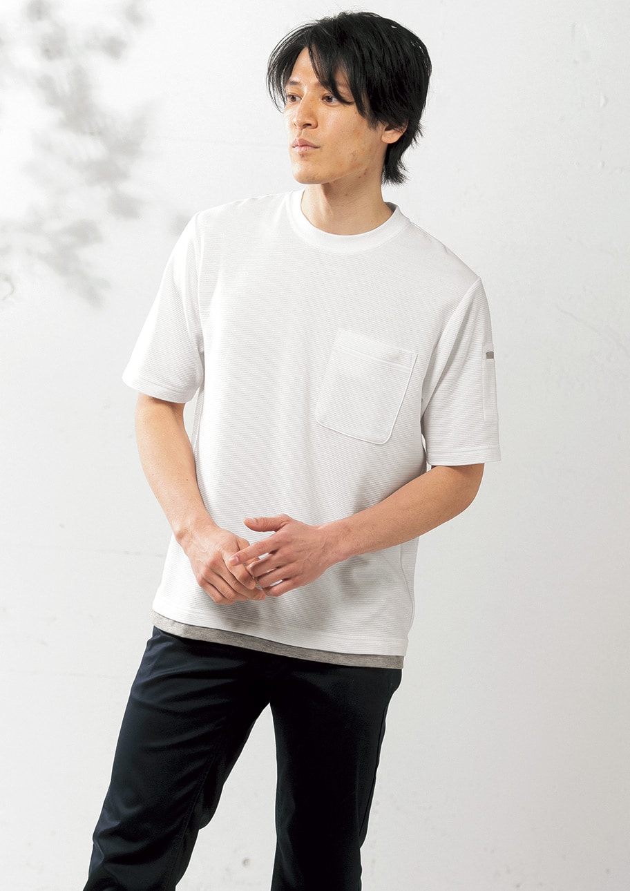 うねうね素材の柔らかさと、裾からチラリが魅力