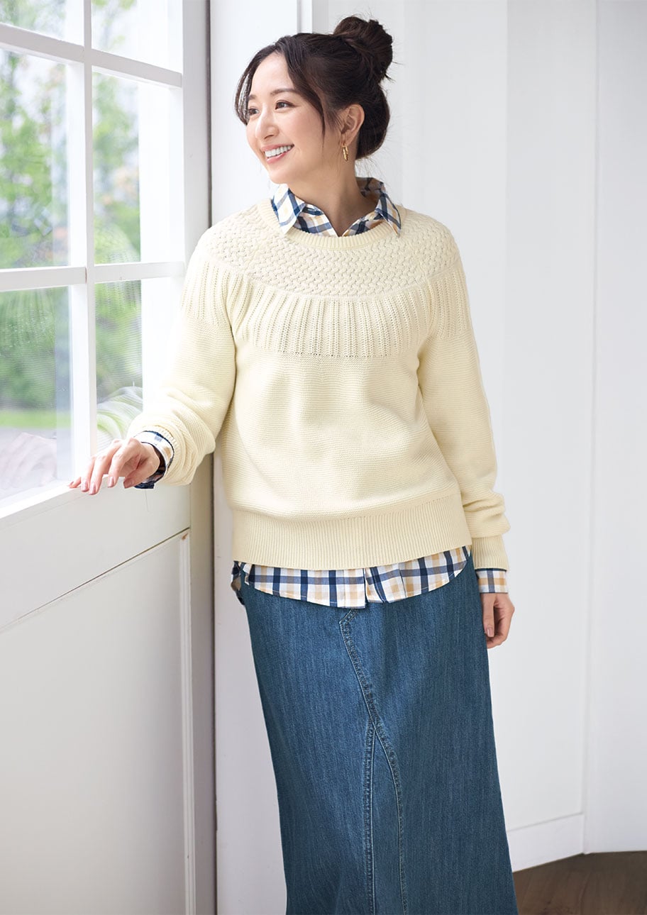 春ニット×デニムスカートで王道春コーデの完成！