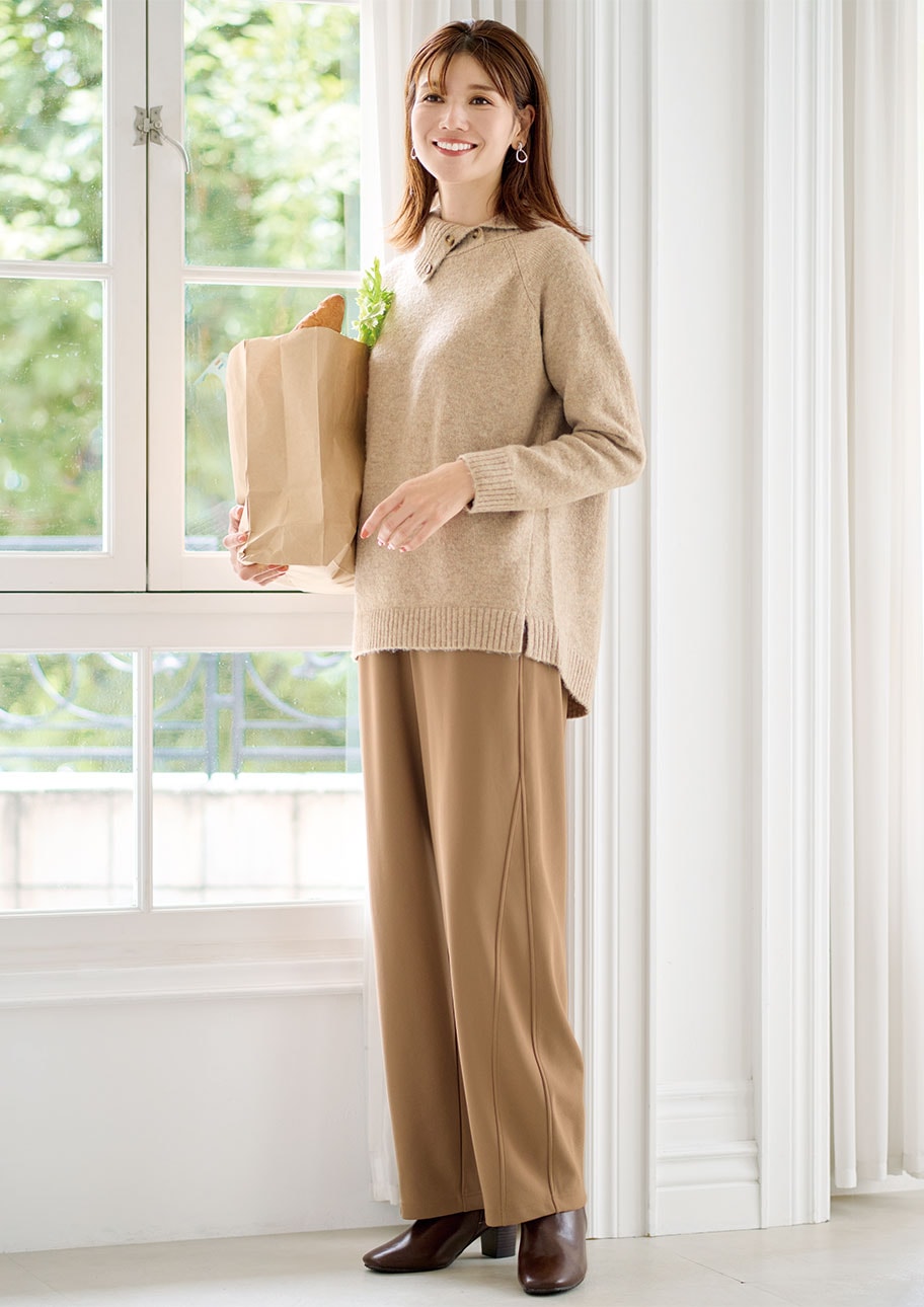 ベージュのワイドパンツで楽ちん。冬の余裕ある着こなし