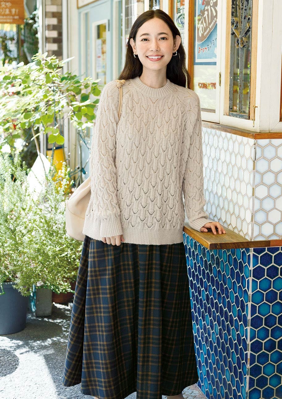 ケーブルニット一枚で、冬のやさしさを纏う