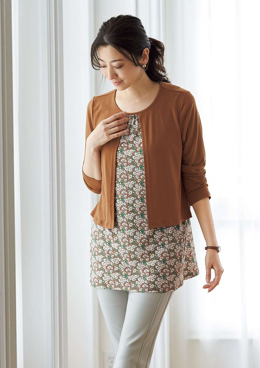 花のモチーフとボーダー柄でポップに セシール Cecile 花のモチーフとボーダー柄でポップに セシール Cecile